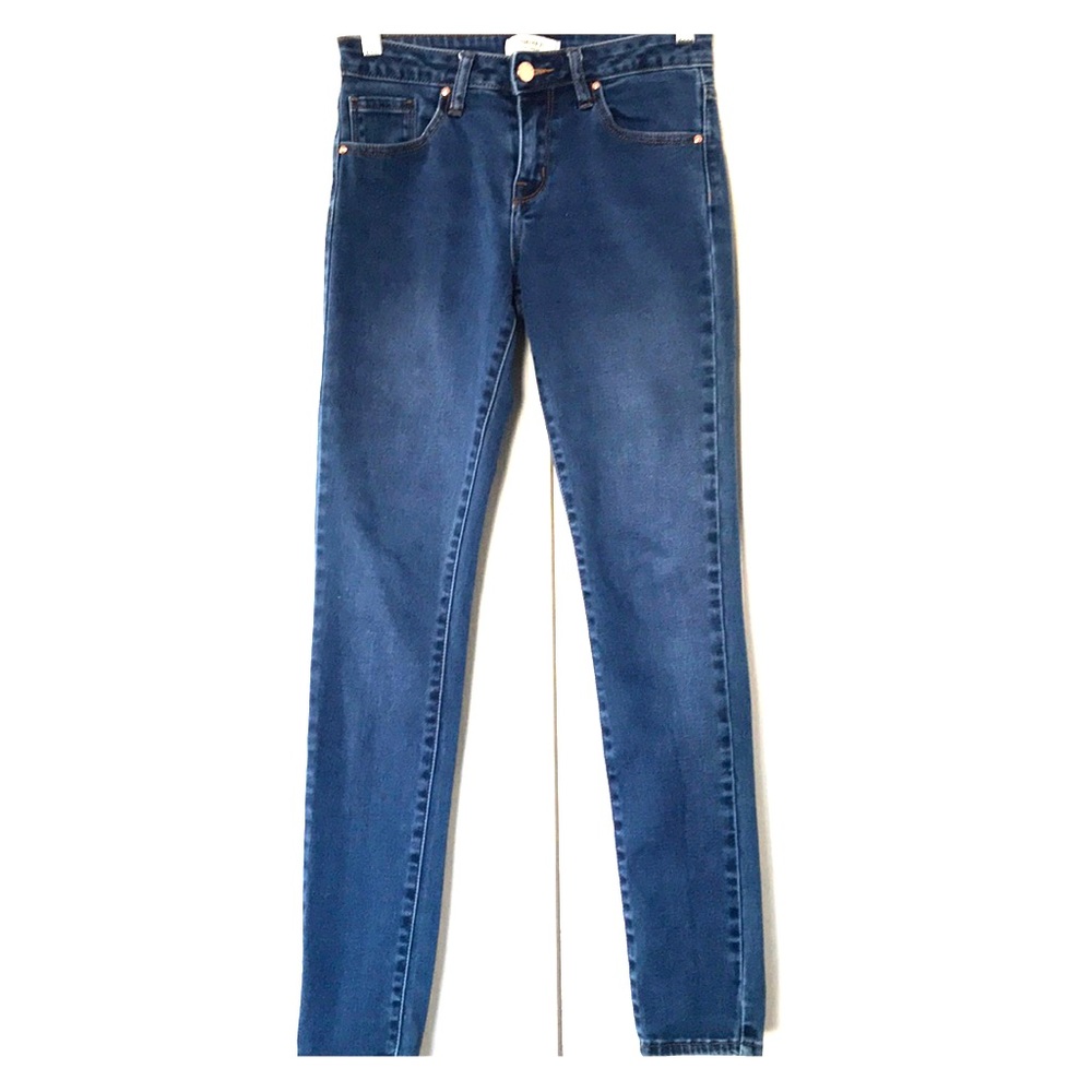 Forever 21 Mid-Rise Skinny Jean